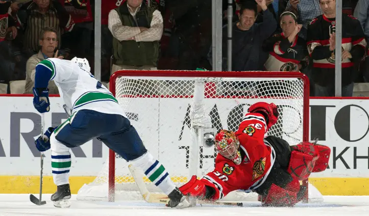 Should The Blackhawks Consider Re-Signing Marty Turco?