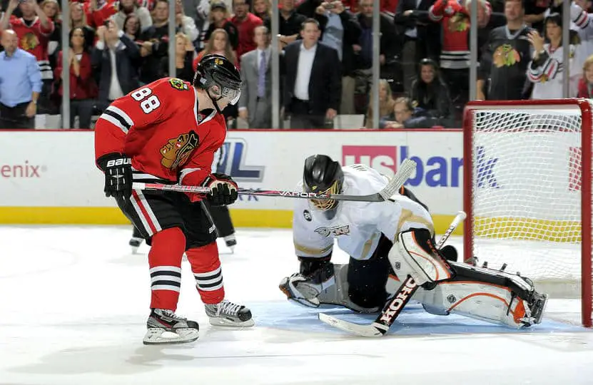 Patrick Kane Lifts Chicago Past Anaheim; Win 3-2 In Shootout