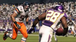 madden nfl 13 brian urlacher adrian peterson screenshot madden nfl 13 brian urlacher adrian peterson screenshot