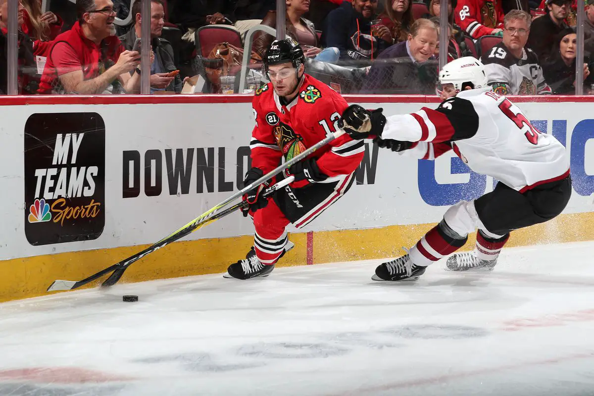 Blackhawks’ Win Streak Ends with Shootout Loss to Arizona