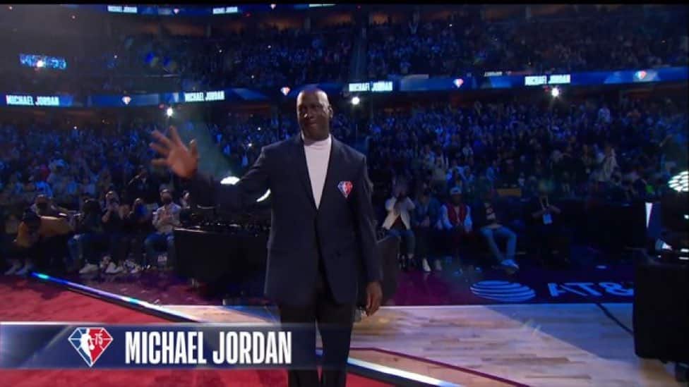 VIDEO: Michael Jordan still wants to go 1 on 1 against Magic Johnson