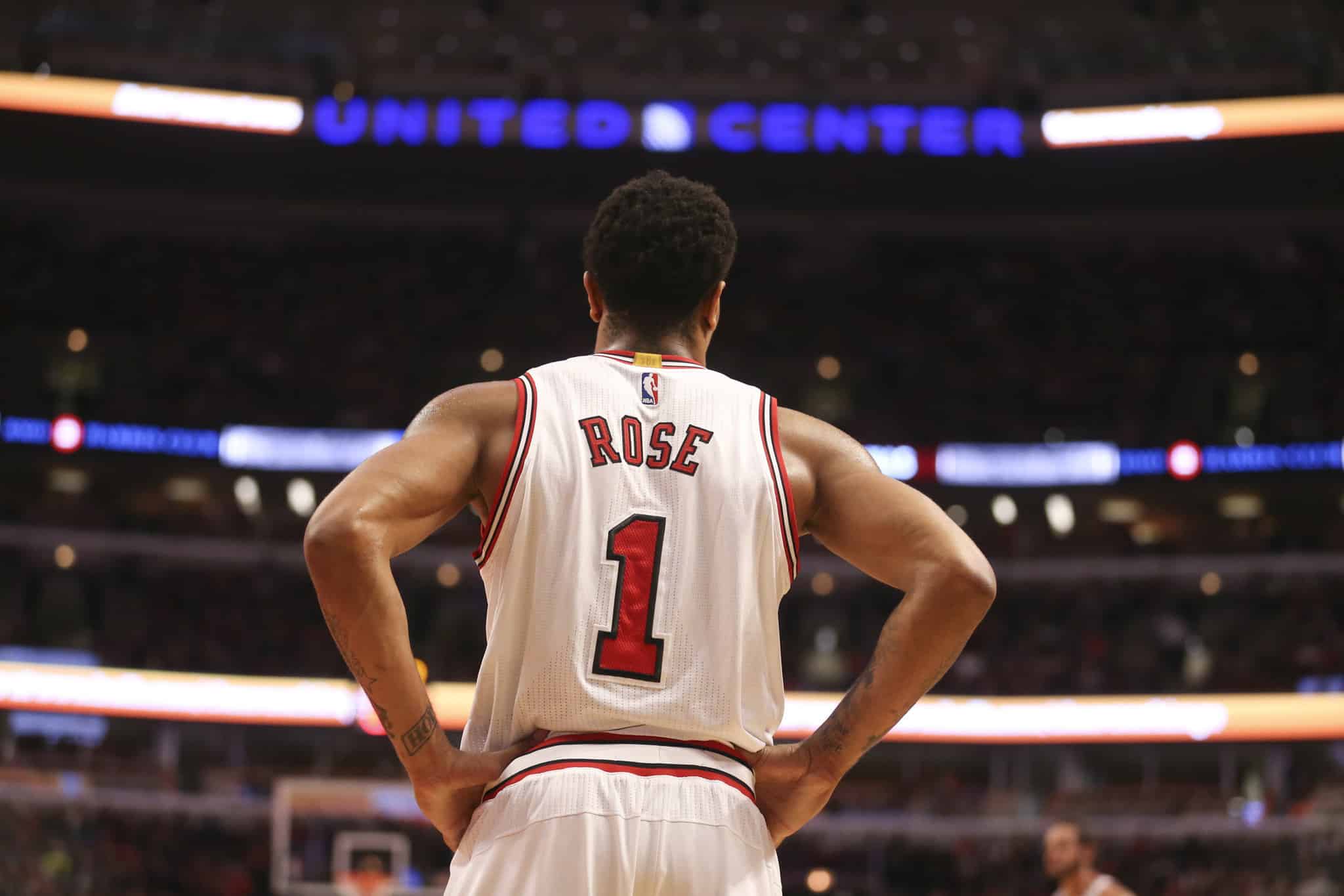 Should the Chicago Bulls retire Derrick Rose's jersey number?