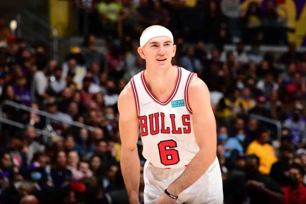 Who should be the starting point guard for the Bulls?