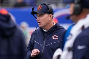 Chicago Bears: Matt Eberflus fires back after Justin Fields blames 'coaching' for struggles 1 Chicago Bears Jack Sanborn