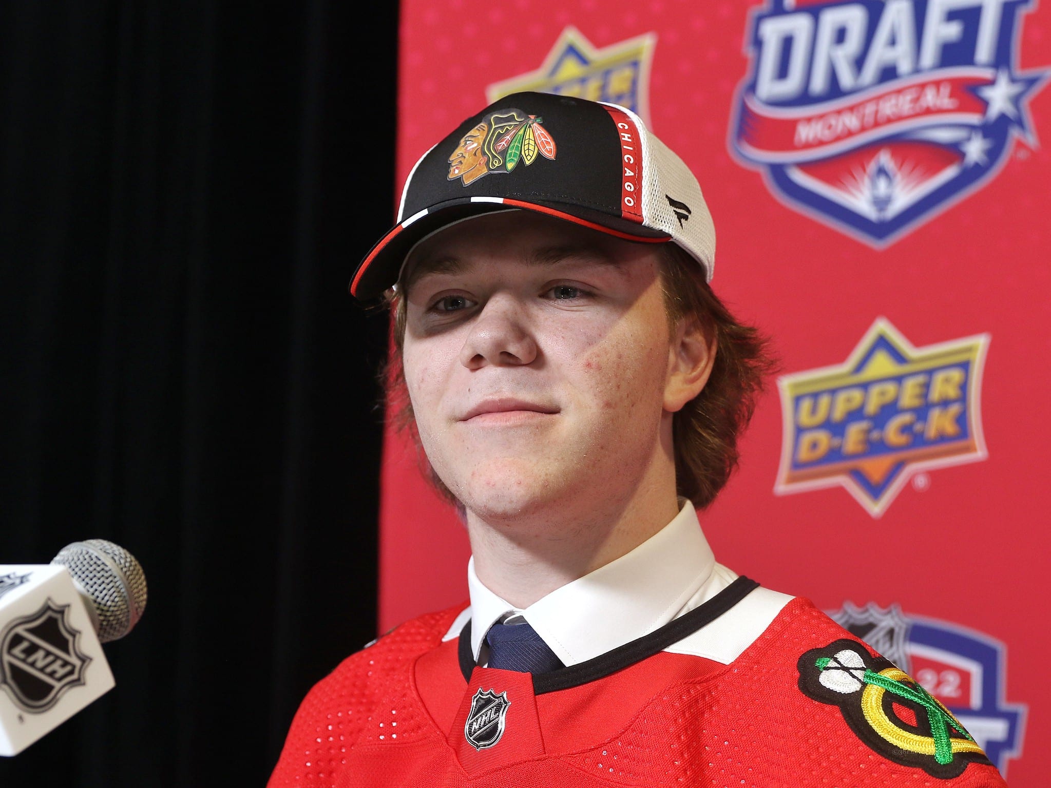 Blackhawks prospect Samuel Savoie sustains serious injury in Saturday’s preseason game