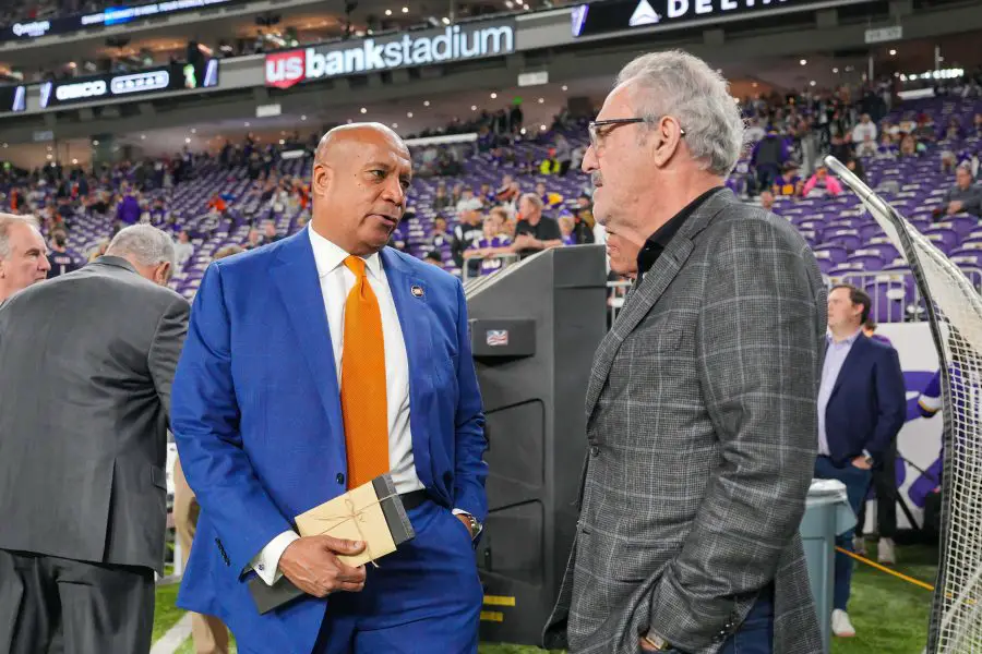NFL: Chicago Bears at Minnesota Vikings NFL: Chicago Bears at Minnesota Vikings