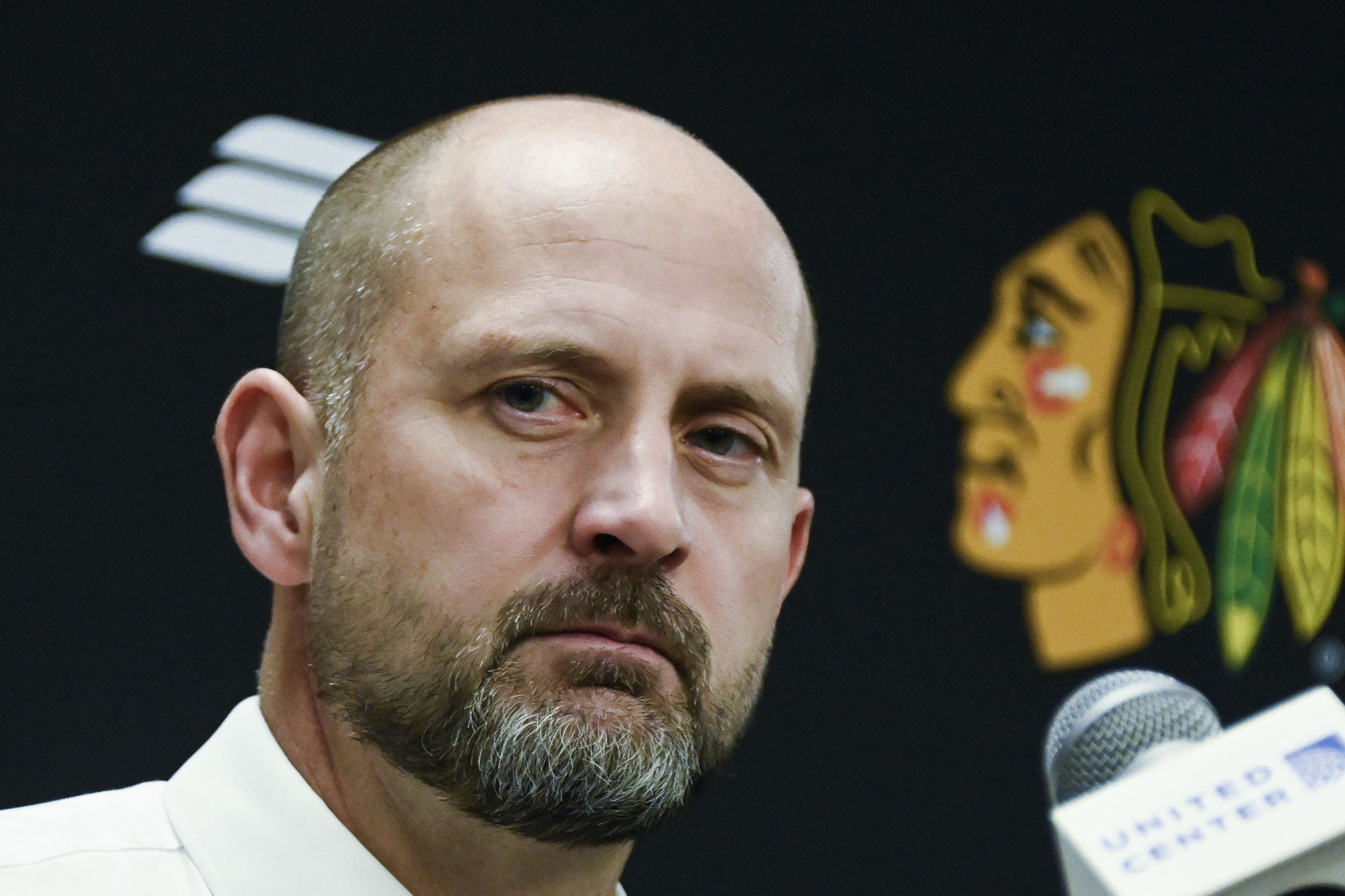 Chicago Blackhawks GM makes hint at keeping Anders Sorenson as head coach