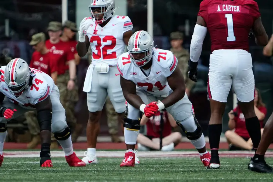 Chicago Bears Mock Draft 2025: Surprise trade helps fill needs