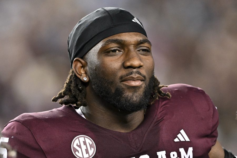 NCAA Football: New Mexico State at Texas A&M New Chicago Bears defensive lineman Shemar Turner (5) looks on prior to the game against the New Mexico State Aggies at Kyle Field.