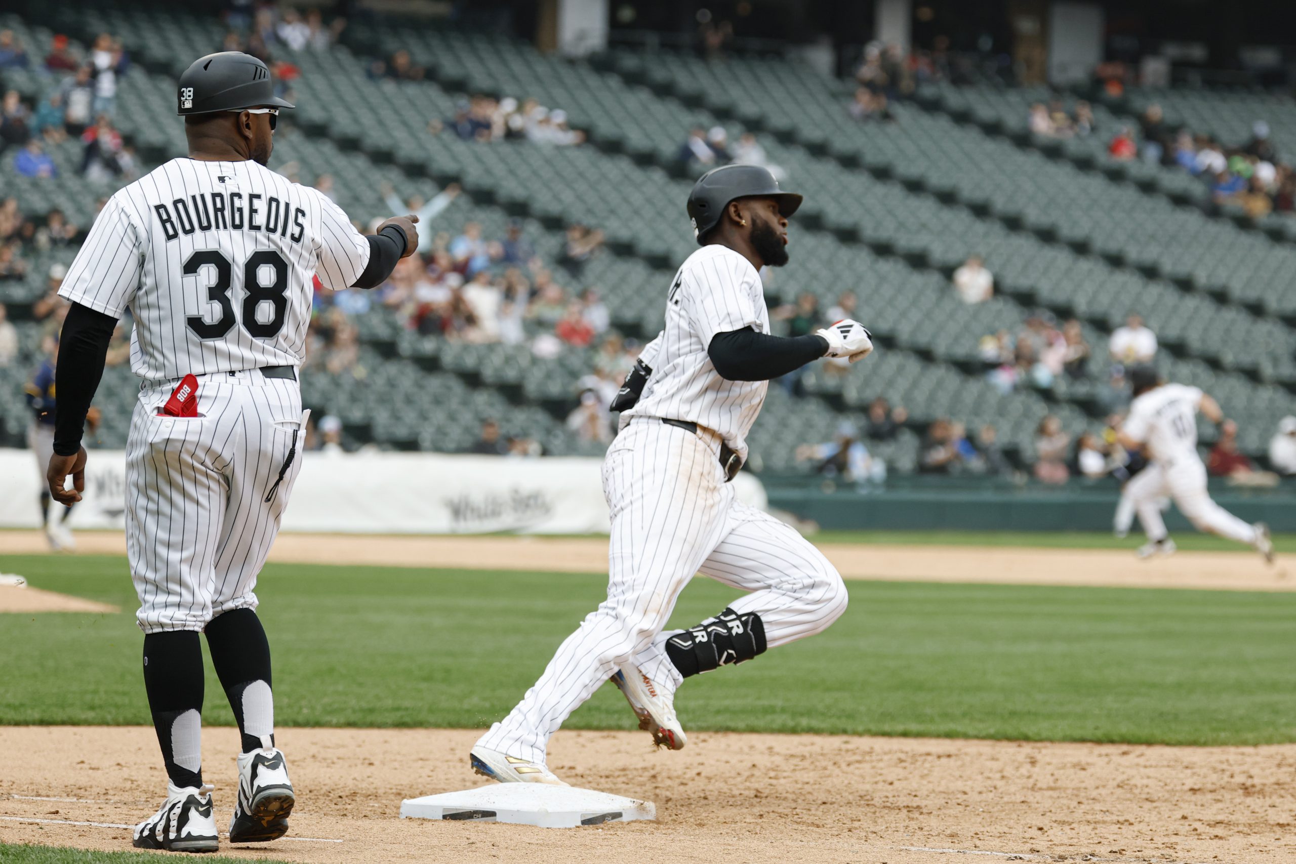 MLB: Milwaukee Brewers at Chicago White Sox MLB: Milwaukee Brewers at Chicago White Sox