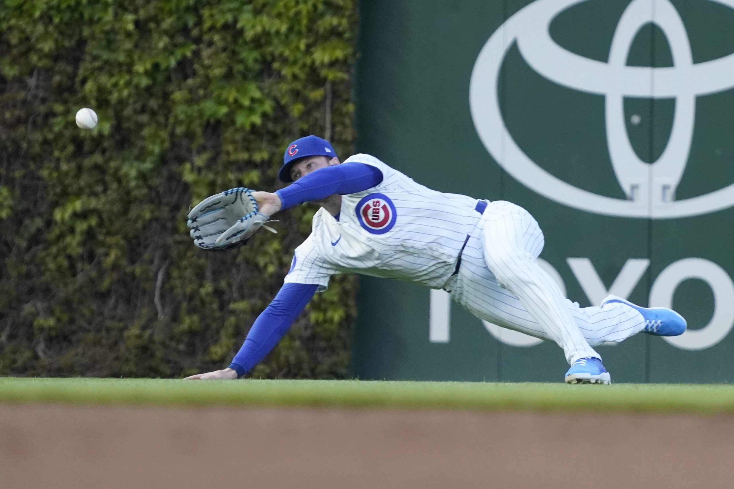 Chicago Cubs activate 3-time Gold Glover off the IL