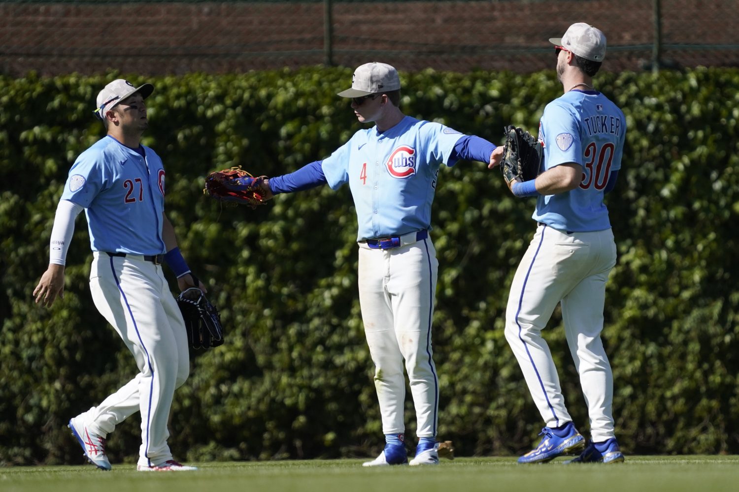 One unexpected Cubs player receives praise for defensive play