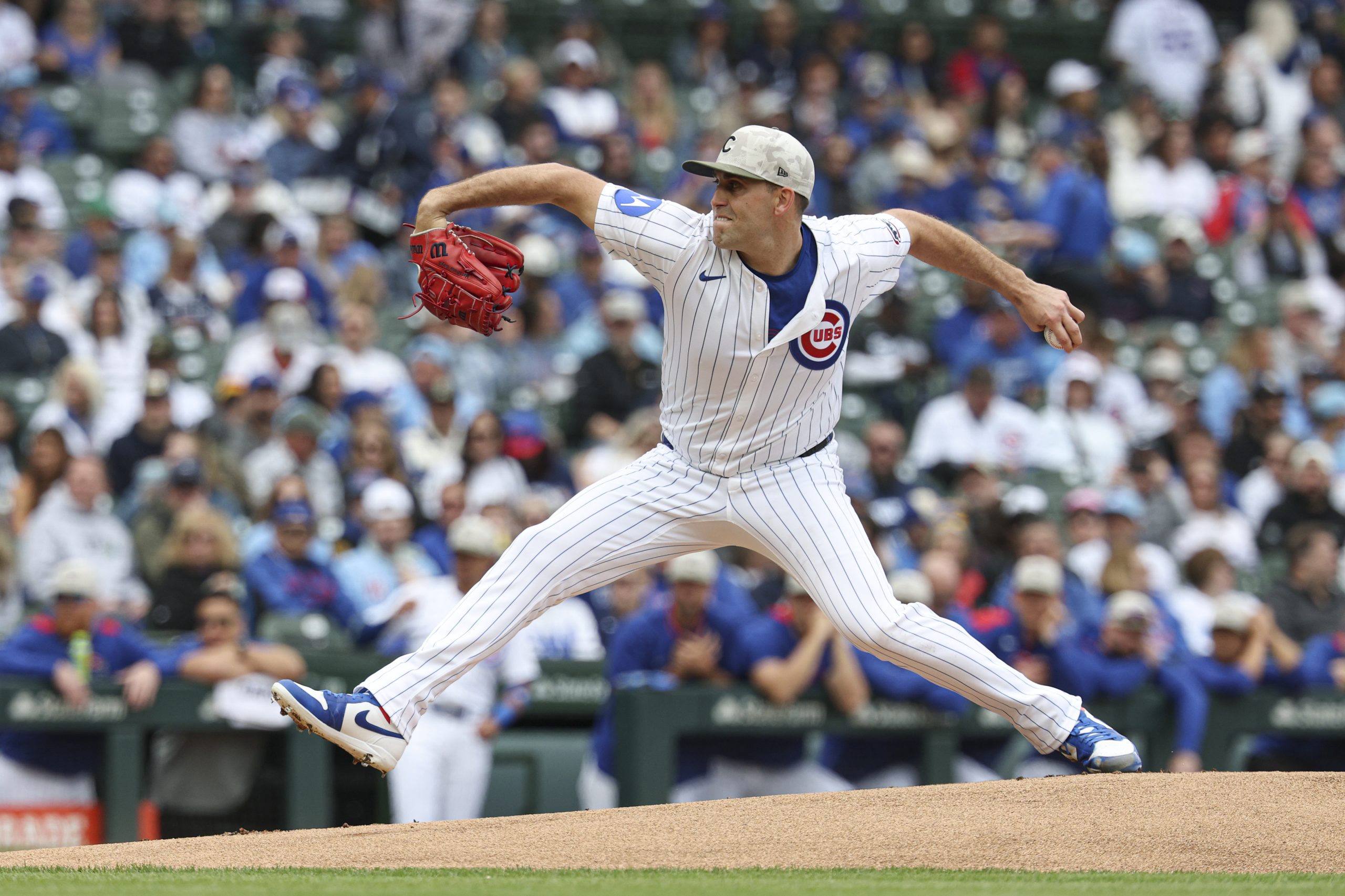 Chicago Cubs’ left-hander is making his way up the ranks in consecutive wins in franchise history