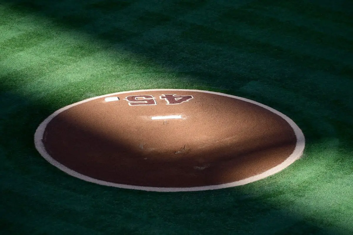 Former Chicago Cubs pitcher allegedly gave drugs to Tyler Skaggs, who died of an overdose in 2019