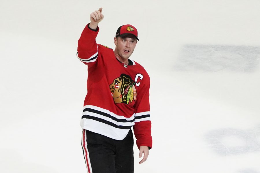 NHL: Philadelphia Flyers at Chicago Blackhawks Chicago Blackhawks center Jonathan Toews (19) is honored after the game against the Philadelphia Flyers. He played his last game as a Blackhawk, at United Center.