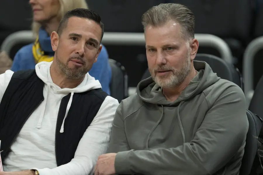 NCAA Basketball: Connecticut at Marquette Green Bay Packers head coach Matt LaFleur and Chicago Bears head coach Matt Eberflus talk while sitting courtside prior to the game between the Connecticut Huskies and Marquette Golden Eagles at Fiserv Forum.