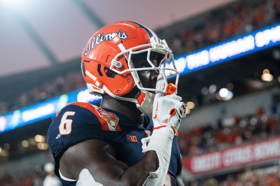 NCAA Football: Citrus Bowl South Carolina at Illinois Illinois Fighting Illini running back Josh McCray (6) celebrates his touchdown against the South Carolina Gamecocks in the fourth quarter at Camping World Stadium.