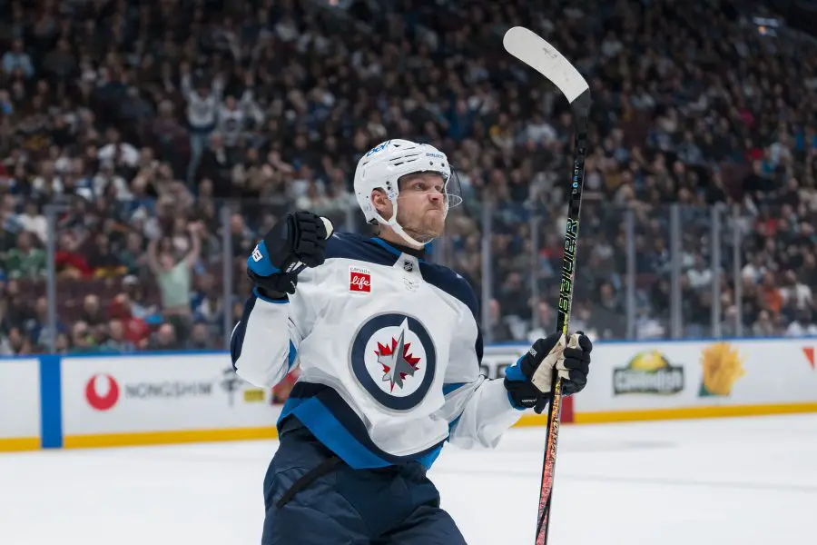 NHL: Winnipeg Jets at Vancouver Canucks