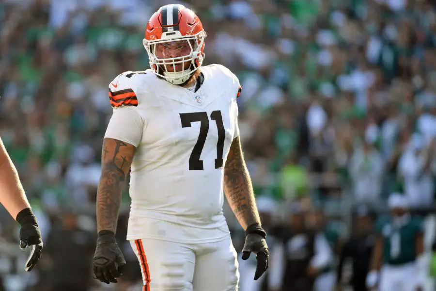 Potential Chicago Bears target Jedrick Wills Jr 