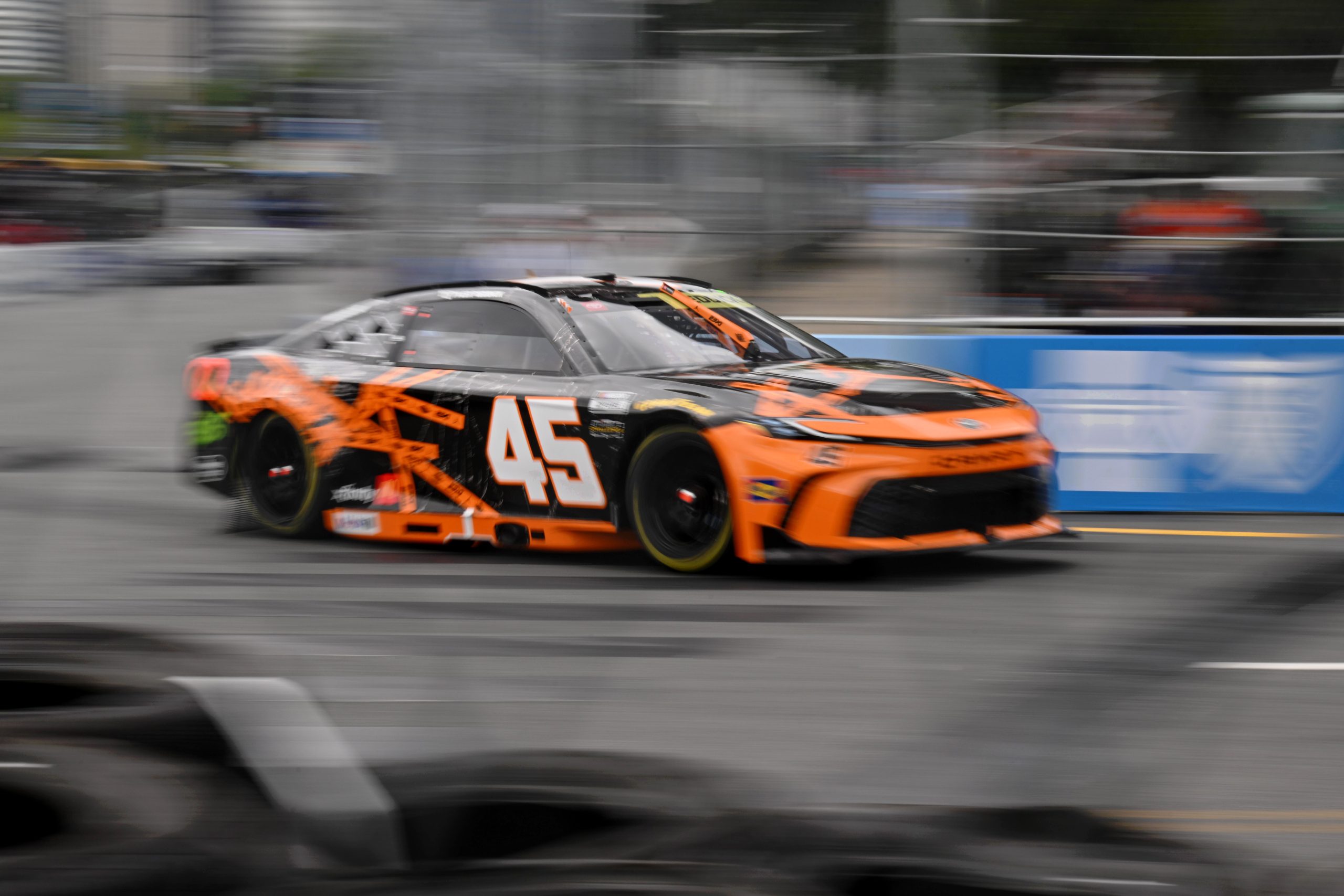 Tyler Reddick advances to next round of NASCAR in-season tournament