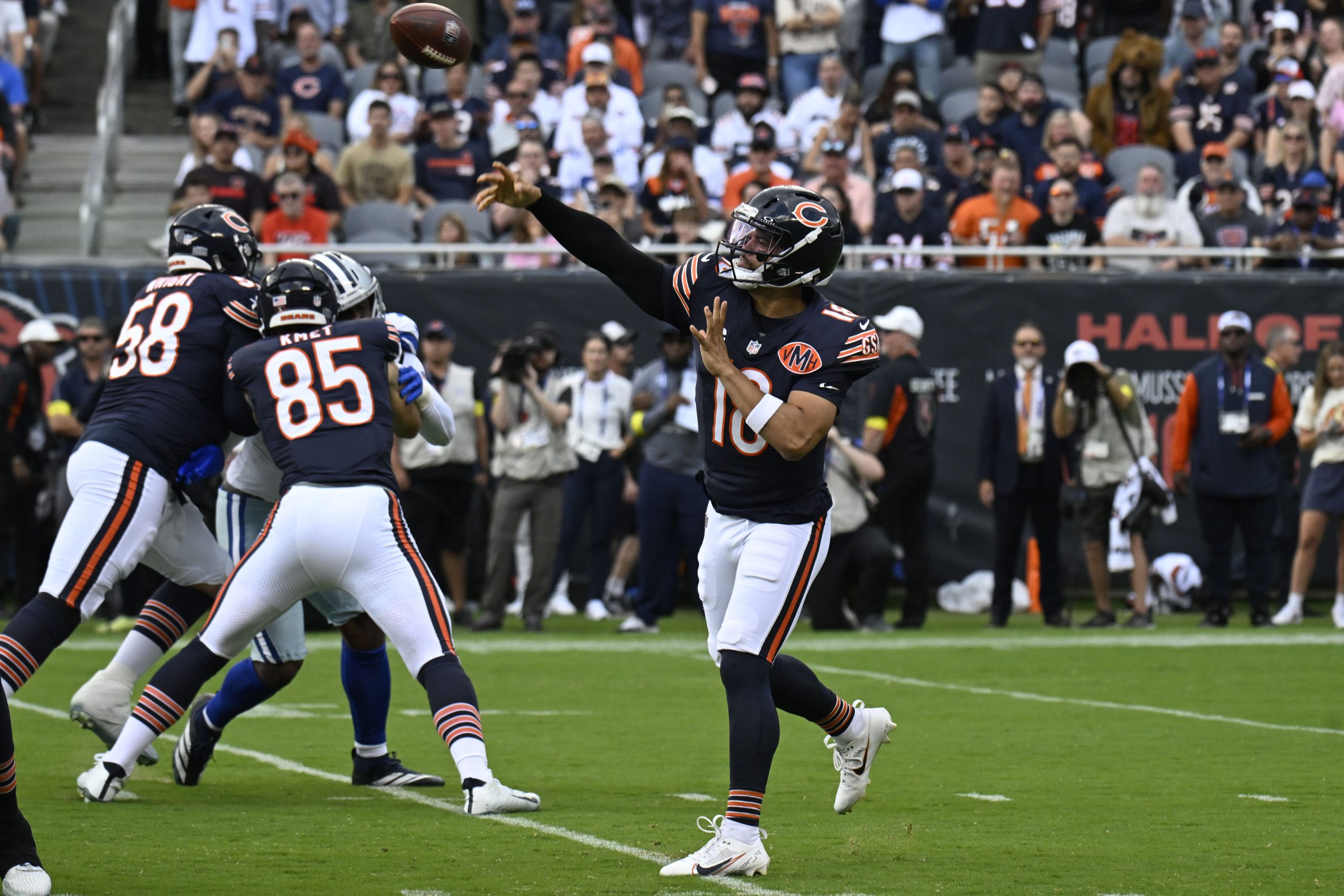Chicago Bears offense showing major improvement in 2025 1 Caleb Williams had arguably the best game of his young career on Sunday against the Dallas Cowboys